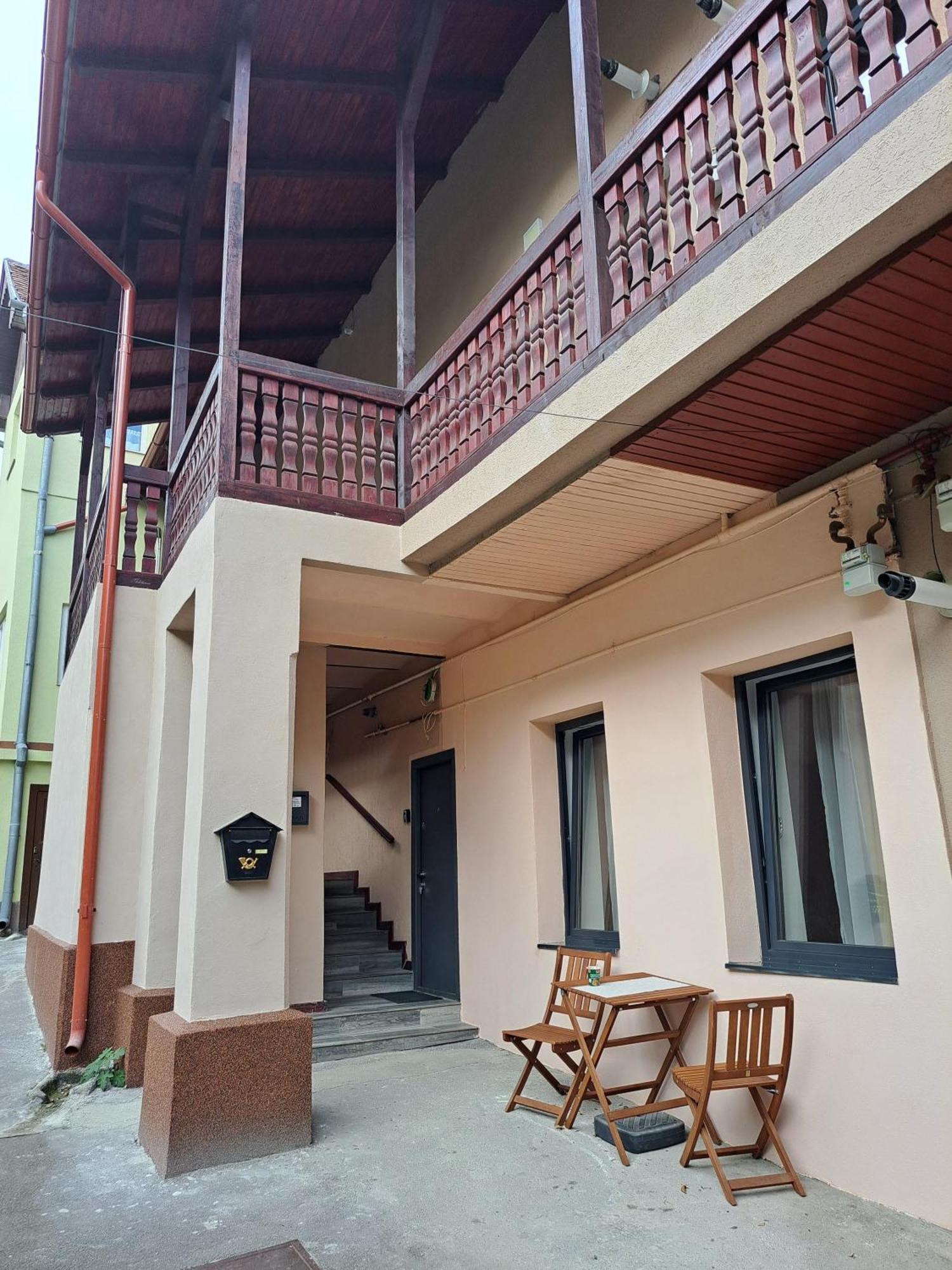 Cosy Studio In The Heart Of Brașov Exterior foto